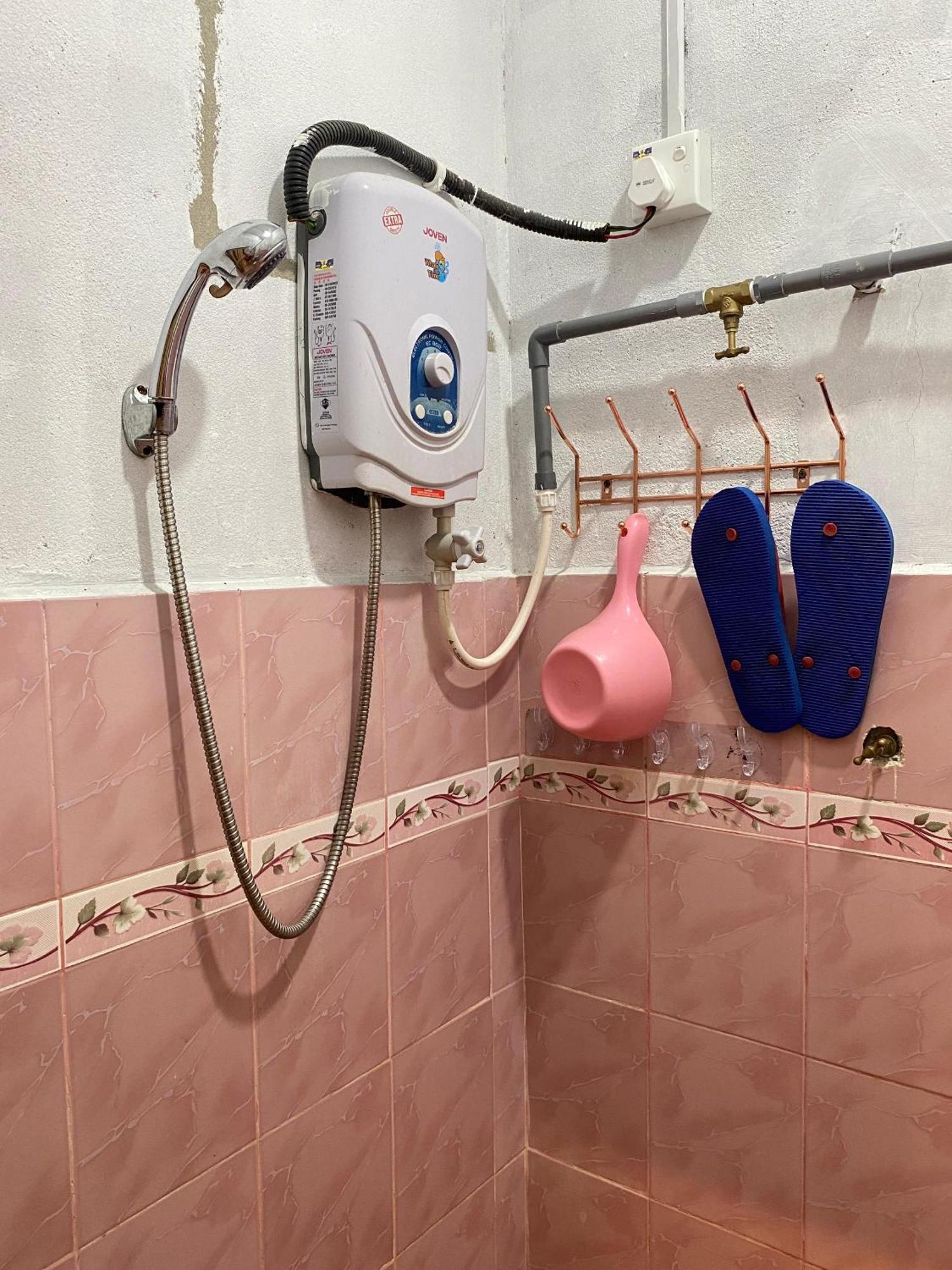 Teratak Tiga Homestay Padang Besar Kaki Bukit Exterior photo